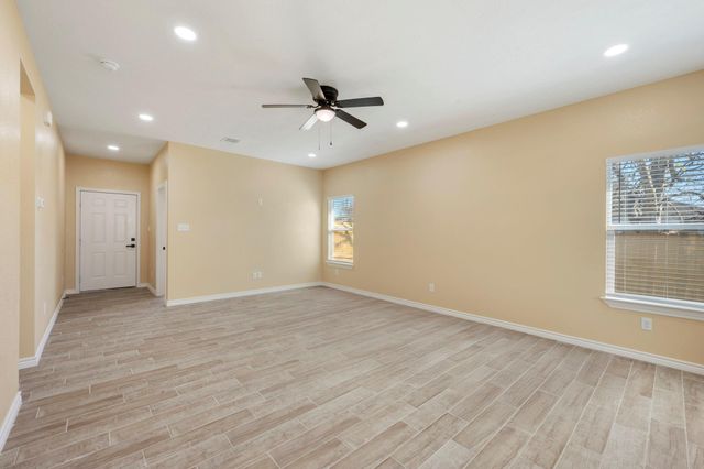 1505 Red Oak Street, Bryan, TX 77803