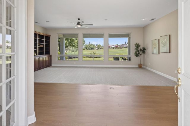 1607 Barn Valley Ln, Lincoln, CA 95648