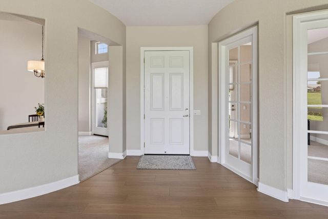 1607 Barn Valley Ln, Lincoln, CA 95648
