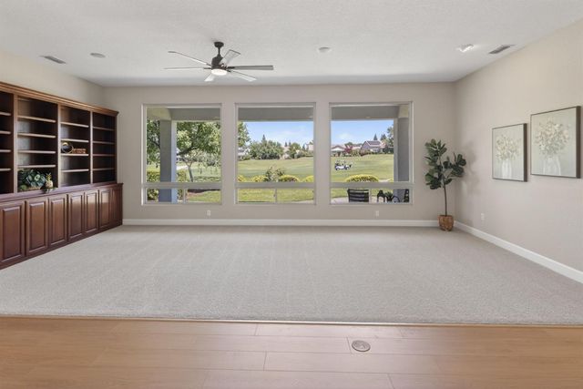 1607 Barn Valley Ln, Lincoln, CA 95648