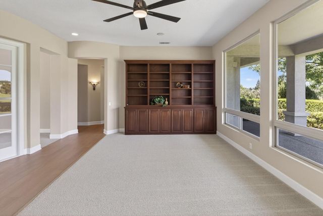 1607 Barn Valley Ln, Lincoln, CA 95648