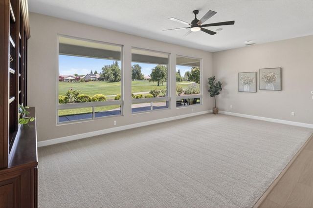 1607 Barn Valley Ln, Lincoln, CA 95648