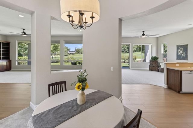 1607 Barn Valley Ln, Lincoln, CA 95648