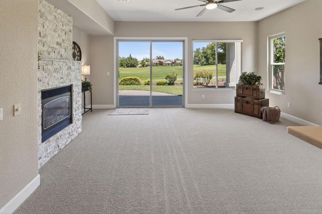 1607 Barn Valley Ln, Lincoln, CA 95648