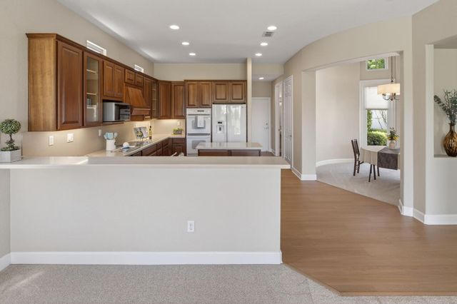 1607 Barn Valley Ln, Lincoln, CA 95648