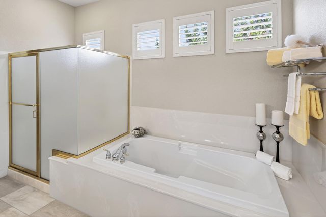 1607 Barn Valley Ln, Lincoln, CA 95648