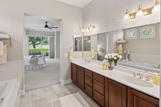 1607 Barn Valley Ln, Lincoln, CA 95648