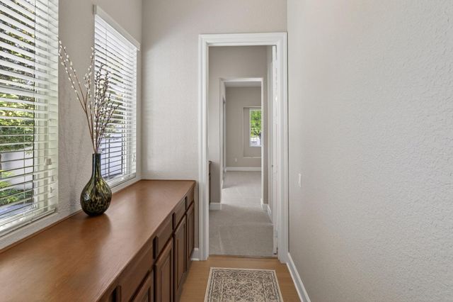1607 Barn Valley Ln, Lincoln, CA 95648