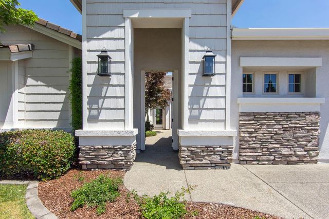 1607 Barn Valley Ln, Lincoln, CA 95648