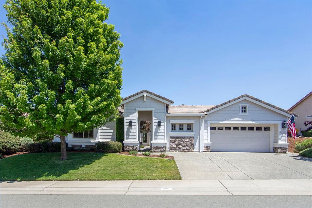 1607 Barn Valley Ln, Lincoln, CA 95648