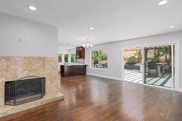 7477 Volclay, San Diego, CA 92119