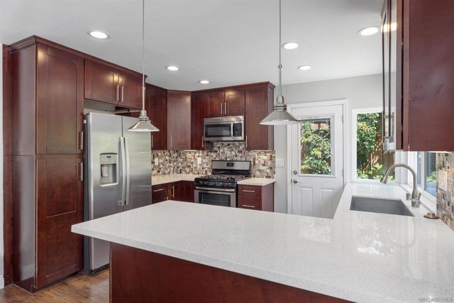 7477 Volclay, San Diego, CA 92119