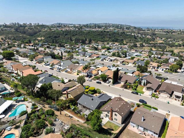 7477 Volclay, San Diego, CA 92119