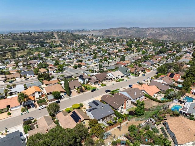 7477 Volclay, San Diego, CA 92119