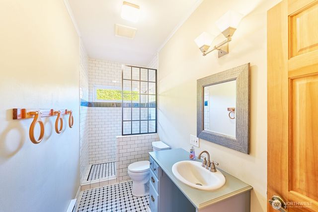 2147 Klahanee Drive, Ilwaco, WA 98624