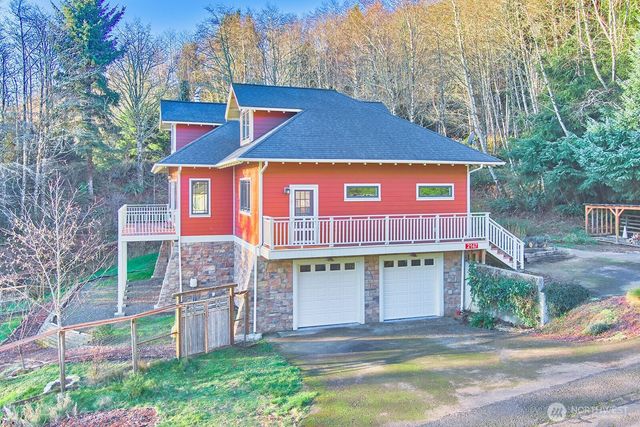 2147 Klahanee Drive, Ilwaco, WA 98624