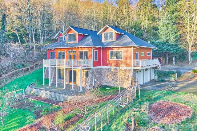 2147 Klahanee Drive, Ilwaco, WA 98624