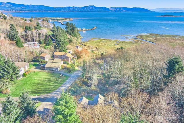 2147 Klahanee Drive, Ilwaco, WA 98624