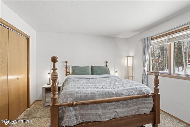 8852 Dome Circle, Eagle River, AK 99577