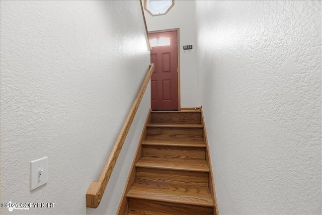 8852 Dome Circle, Eagle River, AK 99577