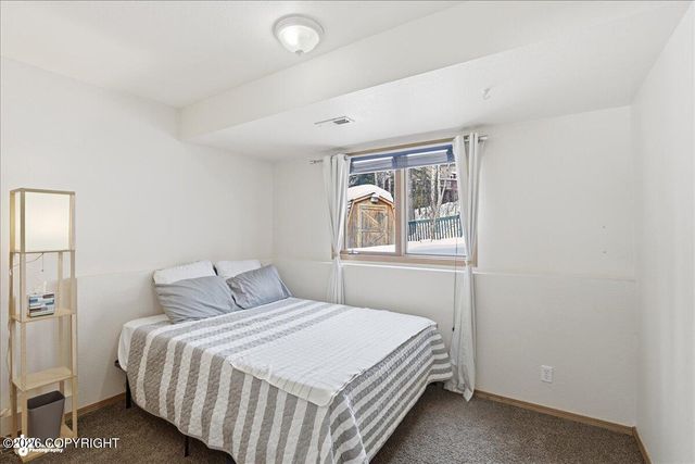 8852 Dome Circle, Eagle River, AK 99577