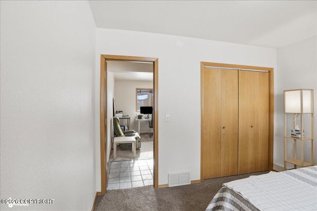 8852 Dome Circle, Eagle River, AK 99577