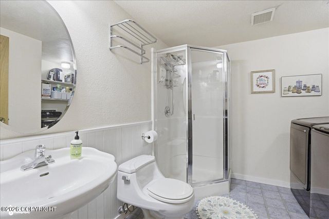 8852 Dome Circle, Eagle River, AK 99577