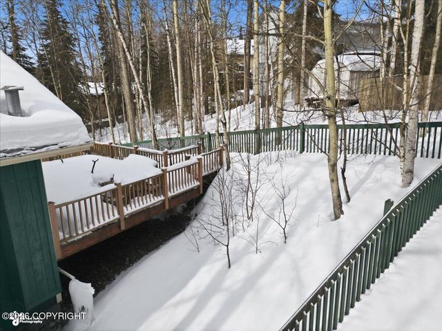 8852 Dome Circle, Eagle River, AK 99577