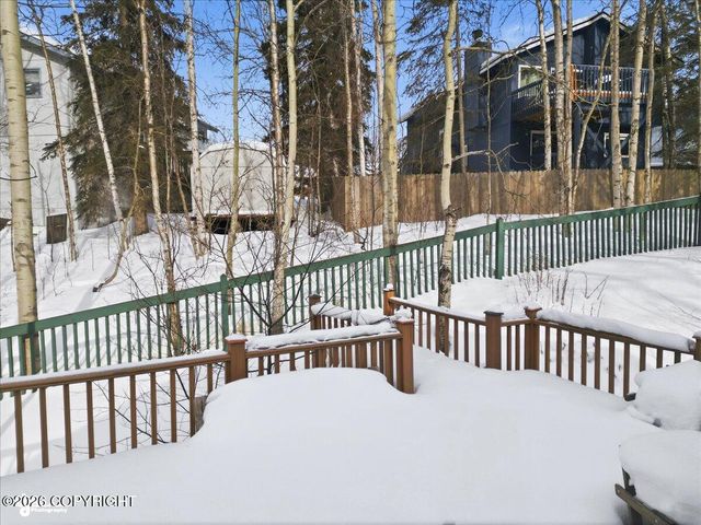 8852 Dome Circle, Eagle River, AK 99577