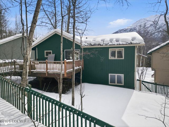 8852 Dome Circle, Eagle River, AK 99577