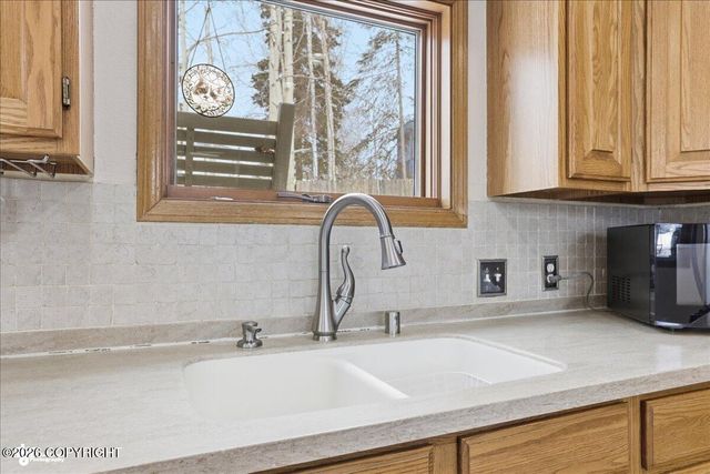 8852 Dome Circle, Eagle River, AK 99577