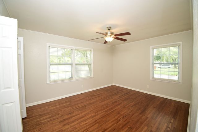 10 S 106th East Place, Tulsa, OK 74128