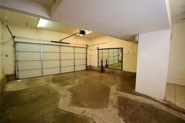 10 S 106th East Place, Tulsa, OK 74128