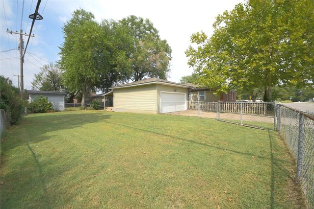 10 S 106th East Place, Tulsa, OK 74128