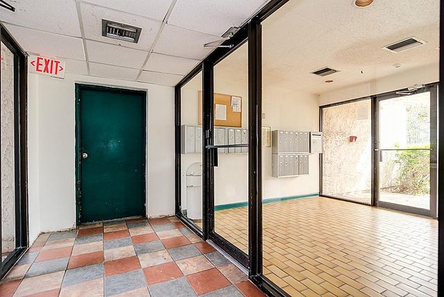 2818 S Bartell Drive 312, Houston, TX 77054