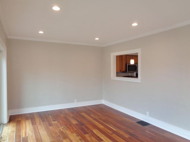 40 Riverside Drive, Mount Clemens, MI 48043