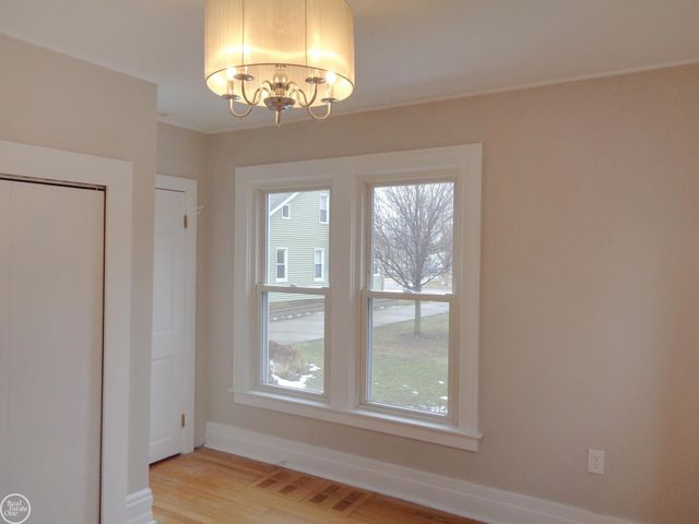 40 Riverside Drive, Mount Clemens, MI 48043