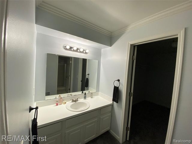 17769 Edloytom Way, Clinton Township, MI 48038