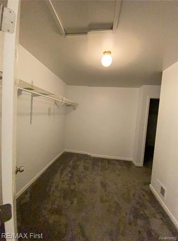 17769 Edloytom Way, Clinton Township, MI 48038