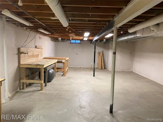 17769 Edloytom Way, Clinton Township, MI 48038