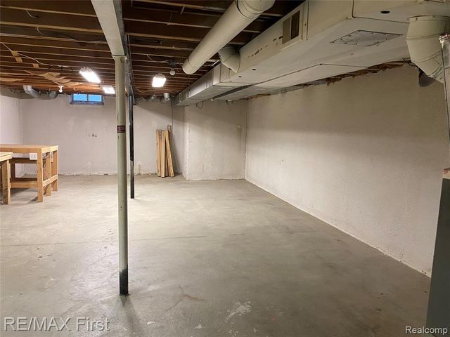 17769 Edloytom Way, Clinton Township, MI 48038