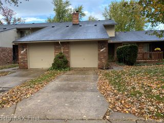 17769 Edloytom Way, Clinton Township, MI 48038