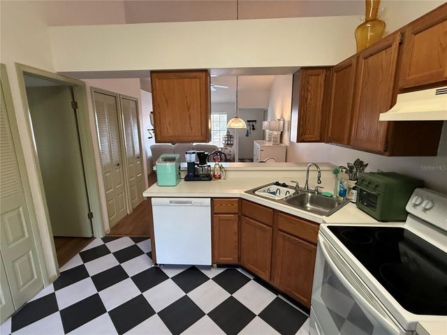 108 RESERVE CIR 212, Oviedo, FL 32765