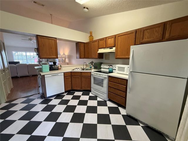 108 RESERVE CIR 212, Oviedo, FL 32765