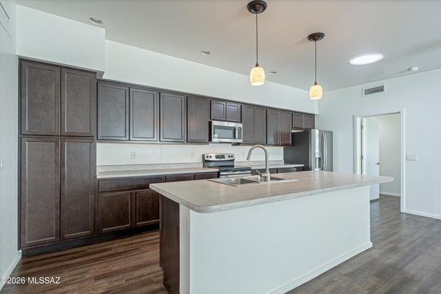 3055 N Dales Crossing Drive, Tucson, AZ 85745