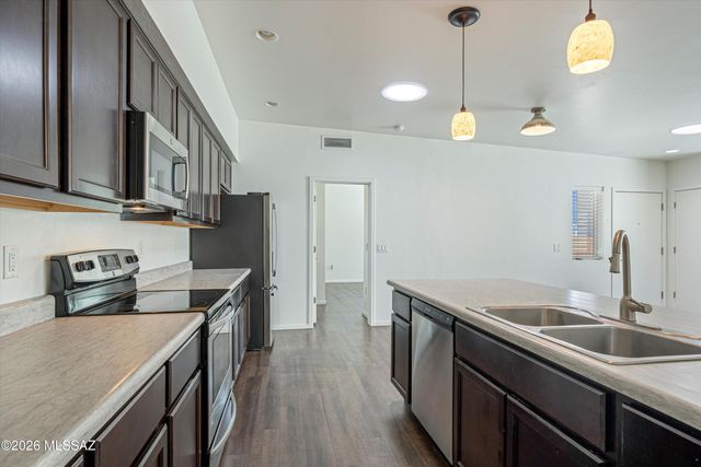 3055 N Dales Crossing Drive, Tucson, AZ 85745