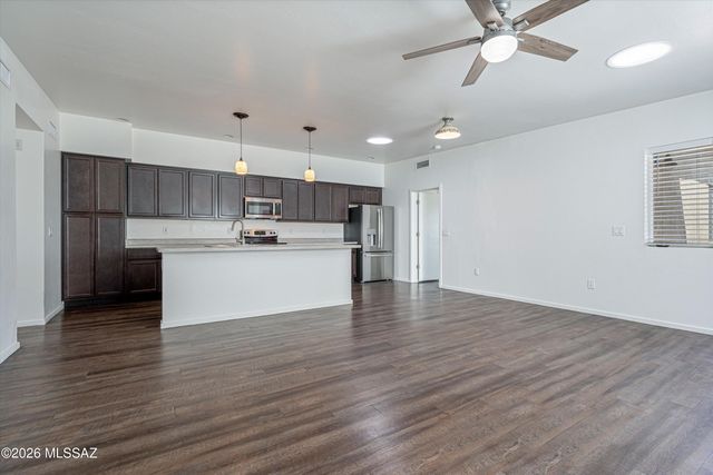 3055 N Dales Crossing Drive, Tucson, AZ 85745