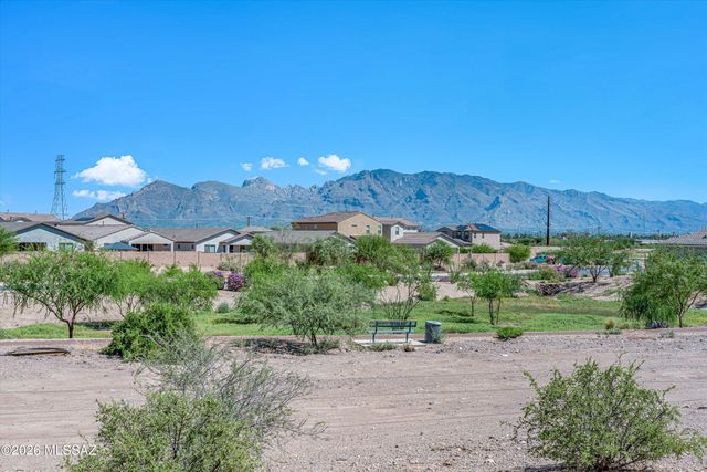 3055 N Dales Crossing Drive, Tucson, AZ 85745