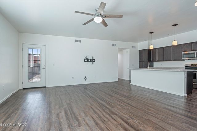 3055 N Dales Crossing Drive, Tucson, AZ 85745