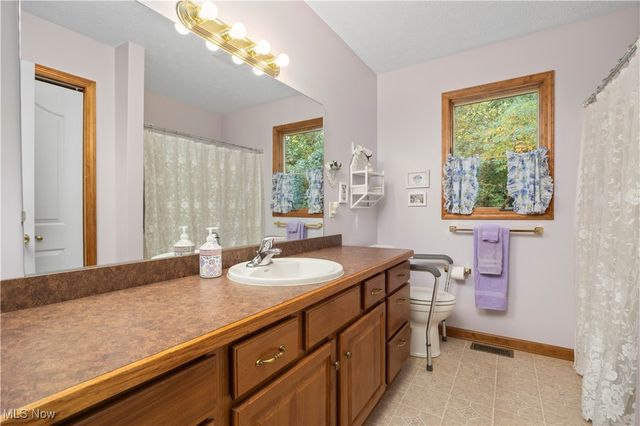 13612 Thompson Road, Vermilion, OH 44089